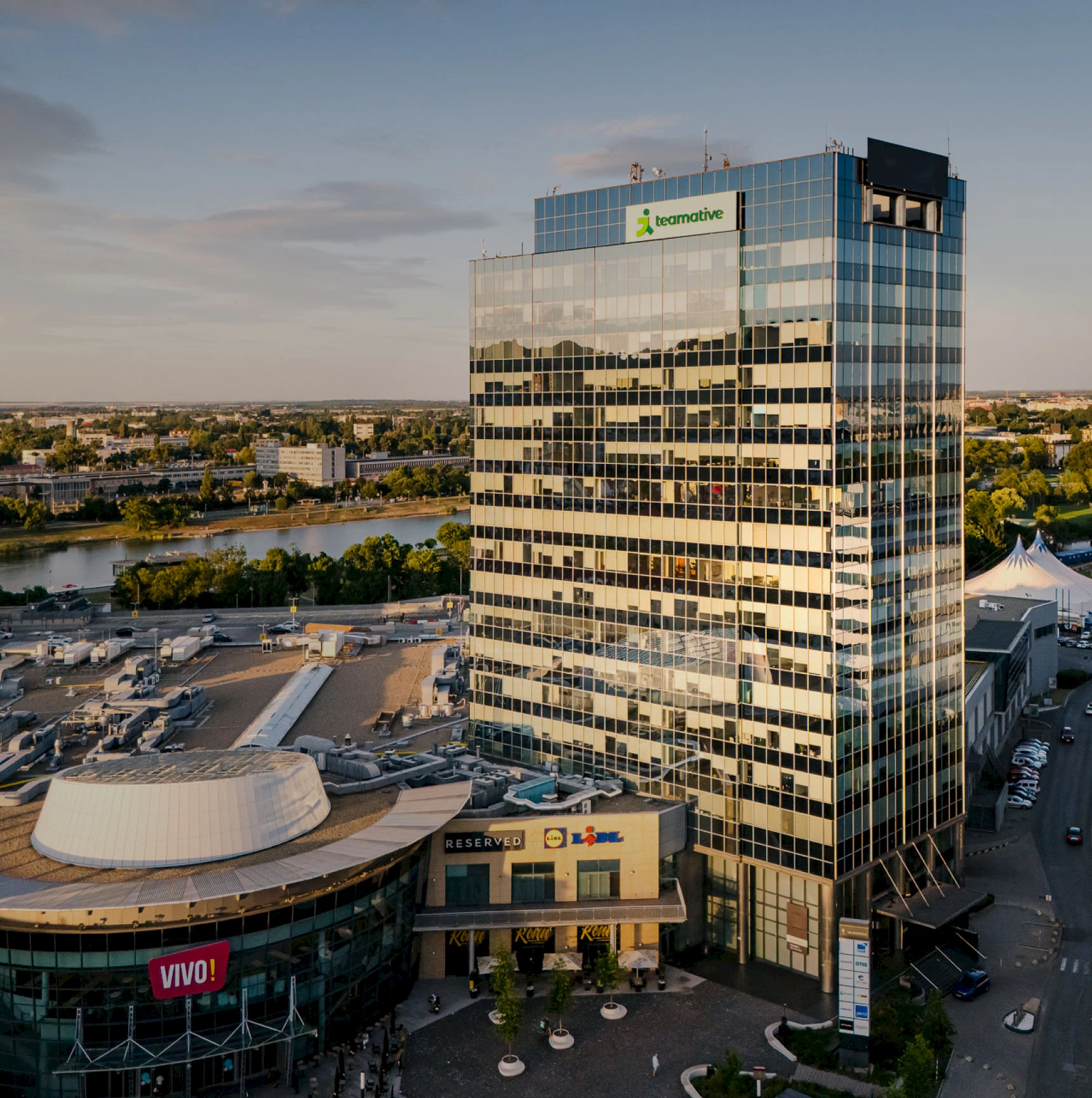 Polus Tower 1
